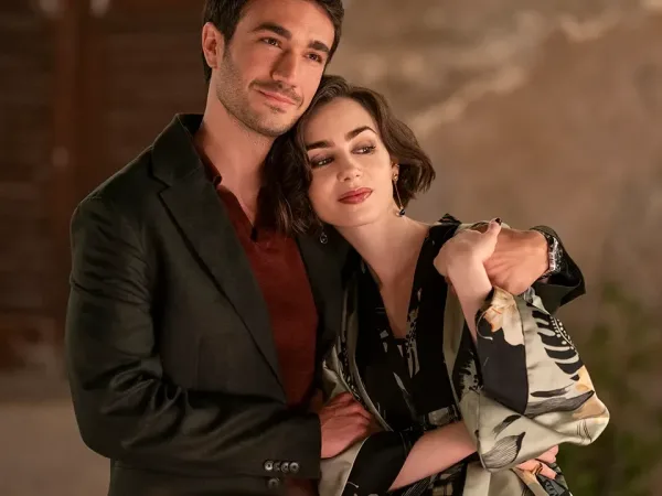 Οι νέες ταινίες και σειρές του Netflix που θα σε κρατήσουν μέσα τα Χριστούγεννα