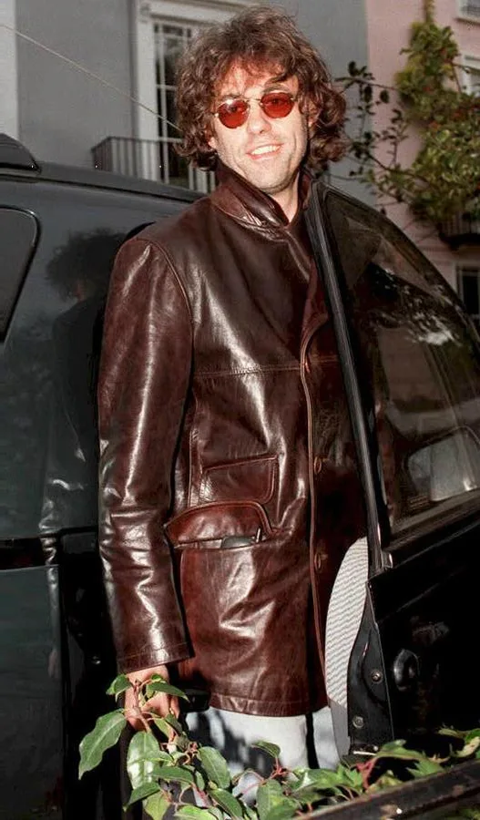 Σπάνια κοινή φωτογραφία της Kylie Minogue με τον Michael Hutchence των INXS.