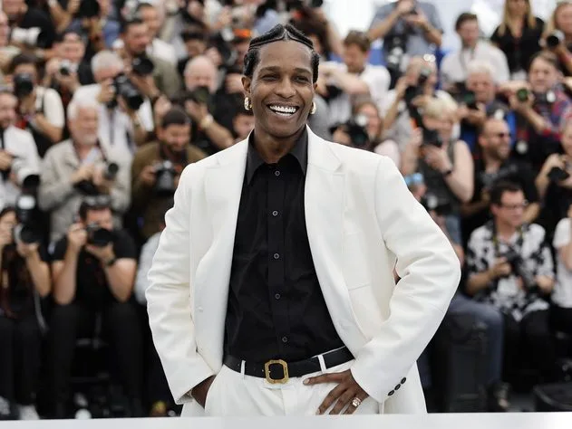 Ο ράπερ A$AP Rocky σε στιγμιότυπο από το νέο του μουσικό βίντεο κλιπ για το τραγούδι Helicopter$.
