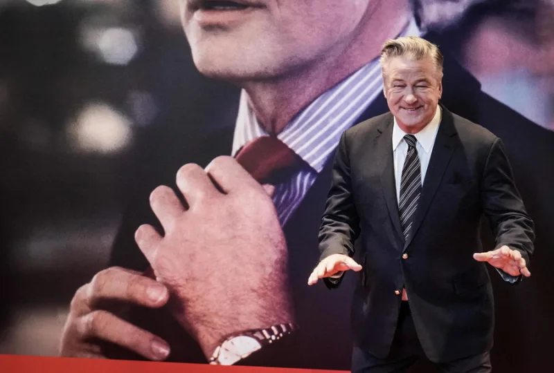Οι Jason Momoa και Alec Baldwin στη σειρά ντοκιμαντέρ A Roadmap to Happiness.