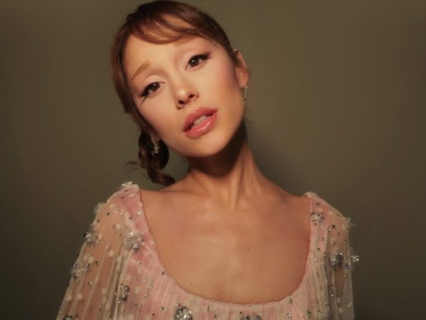 «Hate that I made you love me»: Η Ariana Grande αποκαλύπτει πώς γεννήθηκε η μελωδία του νέου της single