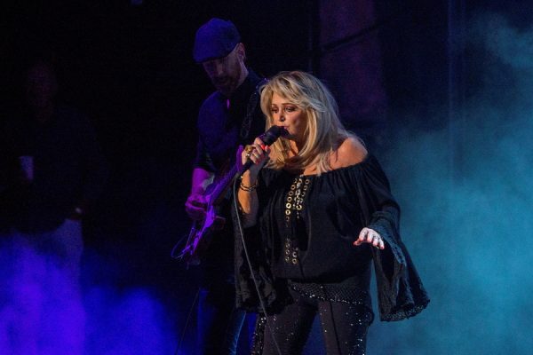 Bonnie Tyler: Σε τεχνητό κώμα μετά από σοβαρή περιπέτεια υγείας