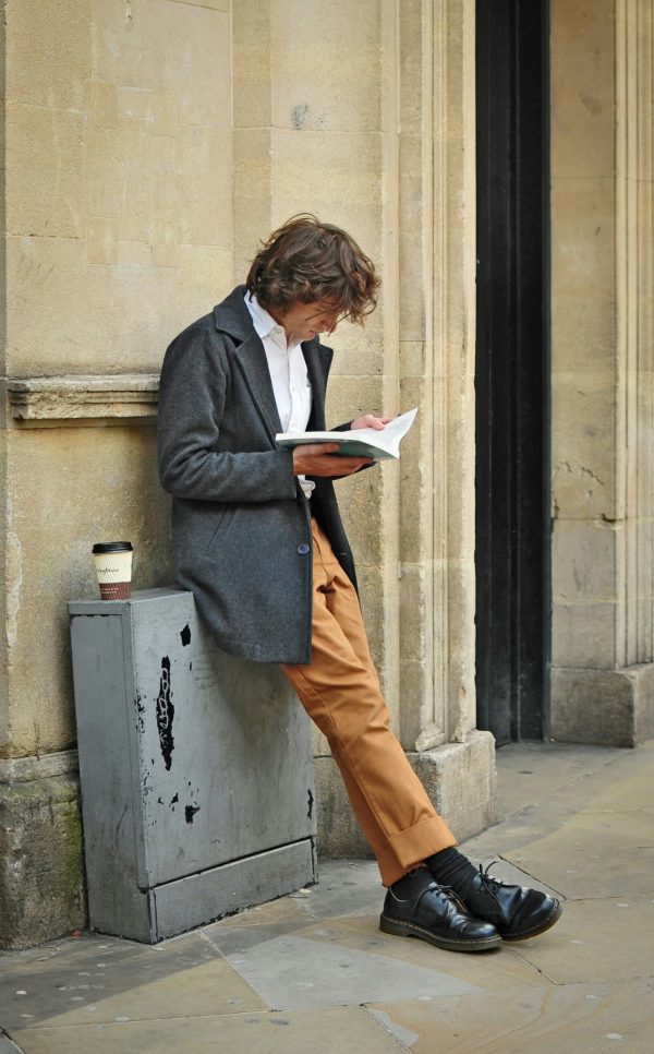 Bookfishing: Η νέα τάση στα dating apps που μπορεί να σε ξεγελάσει