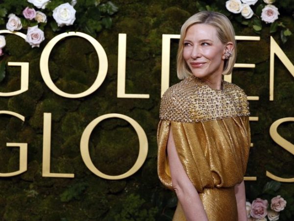 Η Cate Blanchett  στο καστ του How to Train Your Dragon 2