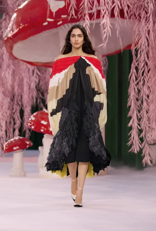 Στιγμιότυπο από την επίδειξη Chanel Haute Couture SS26 του Matthieu Blazy.