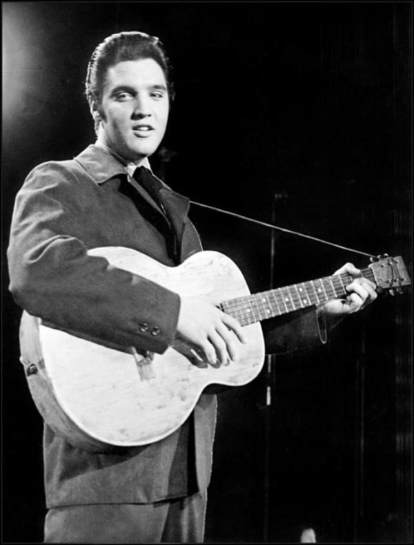 Εκδήλωση για τα γενέθλια του Elvis Presley στη Graceland, με αναφορές στη Lisa Marie Presley.