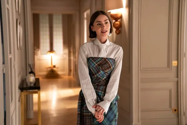 emily_in_paris_outfit
