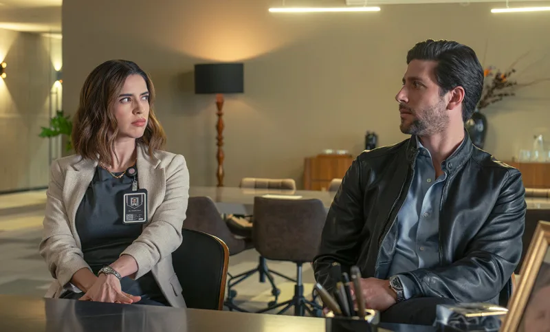 Netflix - Έρωτας 9 με 5: Όταν η δουλειά και ο έρωτας γίνονται επικίνδυνο combo