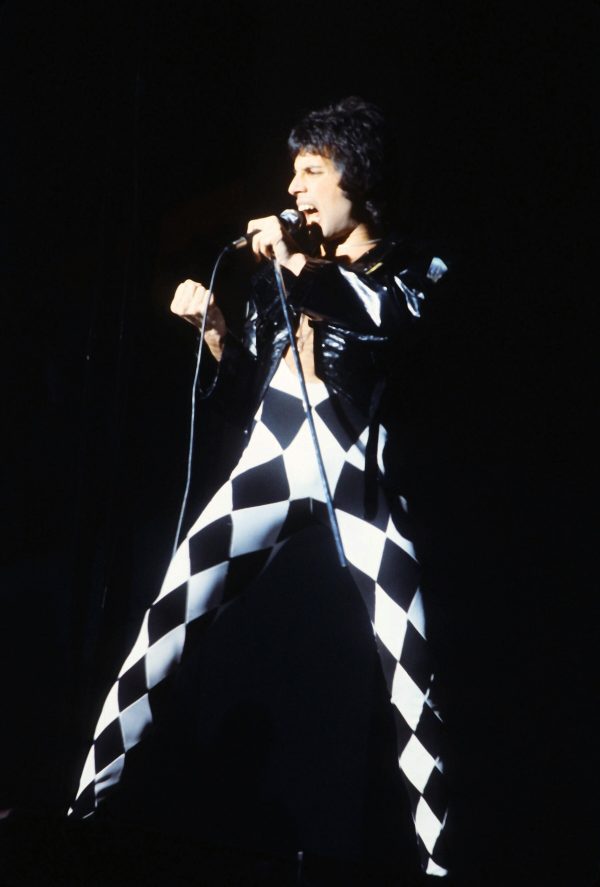 Έφυγε από τη ζωή η «κρυφή» κόρη του Freddie Mercury σε ηλικία 48 ετών