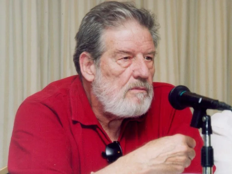 Γιάννης Βόγλης: Τα βραβεία του βρέθηκαν στα σκουπίδια και πωλούνται στο διαδίκτυο