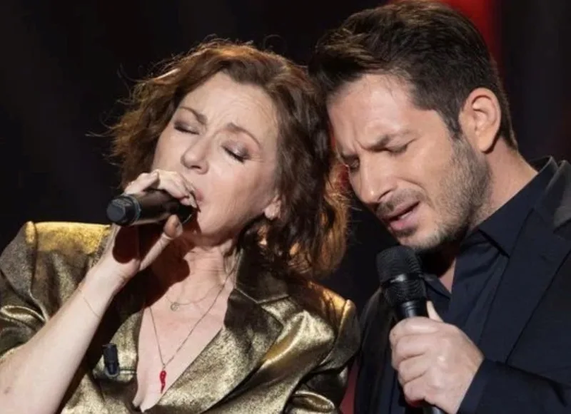 Γιώργος Περρής και Tina Arena σε μία σπάνια τηλεοπτική στιγμή στην Γαλλία