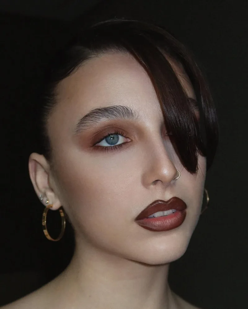 glitchy_makeup
