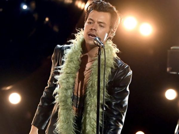 Ο Harry Styles εξηγεί τι σημαίνει πραγματικά το Aperture