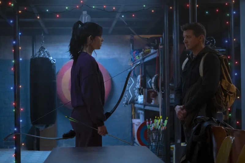 Ο Jeremy Renner ως Hawkeye στη σειρά της Disney.