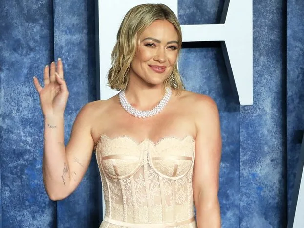 Η Hilary Duff σε φωτογραφία από το ΑΠΕ-ΜΠΕ για την κυκλοφορία του τραγουδιού Roommates.