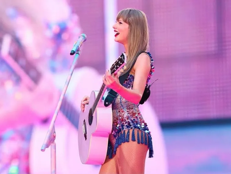 Η Taylor Swift, υποψήφια για 9 βραβεία στα iHeartRadio Music Awards 2026.