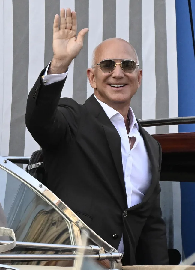 Ο Τζεφ Μπέζος σε συνέντευξη, ο ιδρυτής της Amazon που μιλά για την επιτυχία.