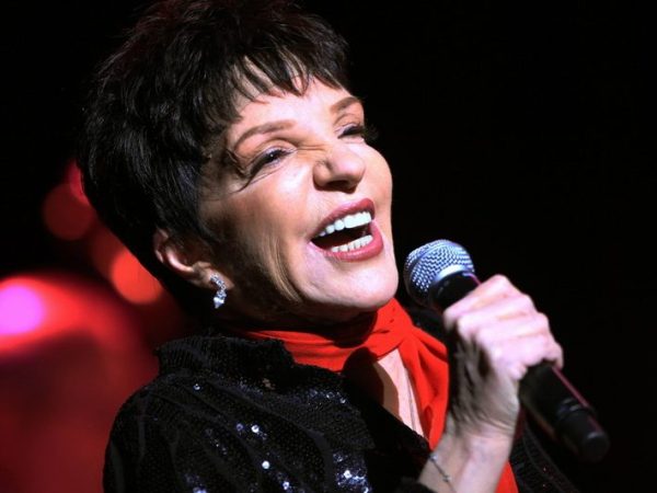 Η Liza Minnelli επιστρέφει στη δισκογραφία με τη βοήθεια της τεχνητής νοημοσύνης
