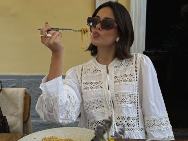 Η πιο εύκολη μακαρονάδα με σάλτσα πιπεριάς