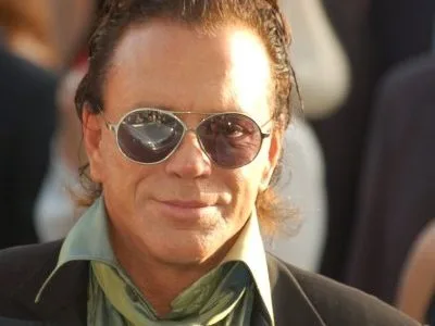 Ο ηθοποιός Mickey Rourke, ο οποίος αντιμετωπίζει έξωση λόγω χρεών.