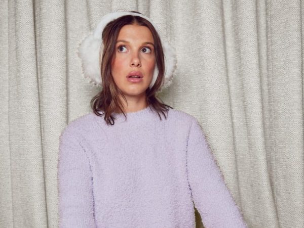 Η Millie Bobby Brown λανσάρει νέα συλλογή ρούχων αποκλειστικά για τη Gen Z
