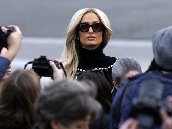 Η Paris Hilton αποκαλύπτει: «Ζω με έναν δαίμονα στο μυαλό μου»