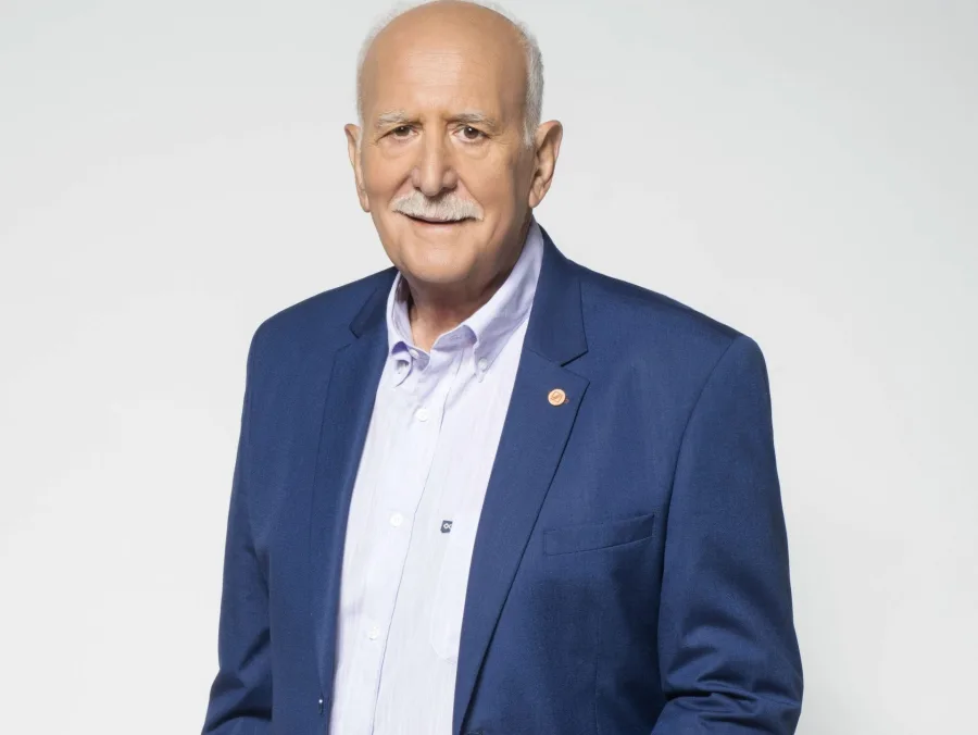 Πέθανε ο Γιώργος Παπαδάκης