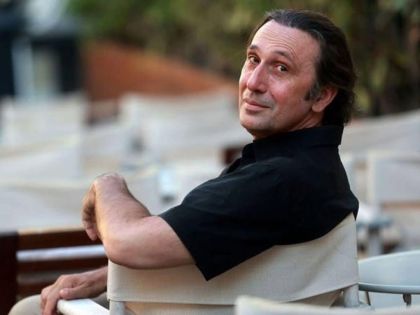 Ο Ρένος Χαραλαμπίδης επιστρέφει στην τηλεόραση με νέα εκπομπή