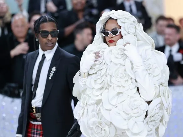Ο ράπερ A$AP Rocky και η Rihanna σε κοινή τους εμφάνιση.