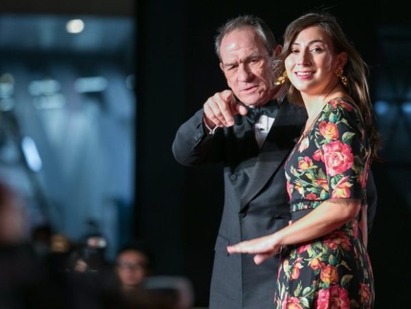 Αποκαλύφθηκε η αιτία θανάτου της κόρης του Tommy Lee Jones