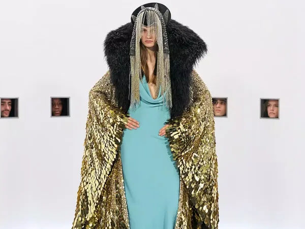 Valentino SS 26: Θεατρική ωδή στον μύθο του Garavani και τα όνειρα του Alessandro Michele