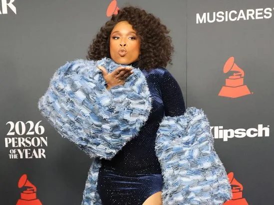 Η Jennifer Hudson σε εμφάνισή της για το μιούζικαλ Dreamgirls στο Broadway.