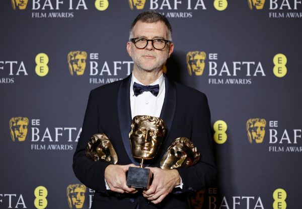 &Eta; &tau;&alpha;&iota;&nu;ί&alpha; One Battle After Another &theta;&rho;&iota;&alpha;&mu;&beta;&epsilon;ύ&epsilon;&iota; &sigma;&tau;&alpha; &beta;&rho;&alpha;&beta;&epsilon;ί&alpha; BAFTA &mu;&epsilon; έ&xi;&iota; &mu;&epsilon;&gamma;ά&lambda;&epsilon;&sigmaf; &delta;&iota;&alpha;&kappa;&rho;ί&sigma;&epsilon;&iota;&sigmaf;.