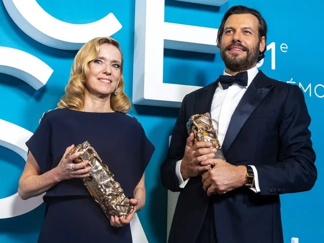 Η Lea Drucker και ο Laurent Lafitte στην τελετή των Βραβείων César 2026 στο Παρίσι.