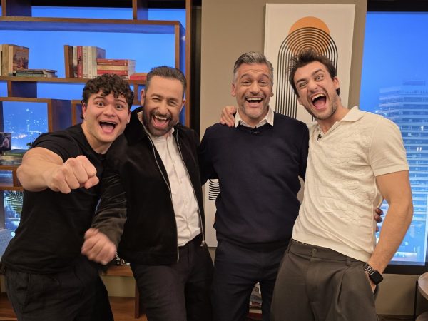 After Dark: Ο Θέμης Γεωργαντάς υποδέχεται την οικογένεια Κρητικών και την Άρια Καλύβα