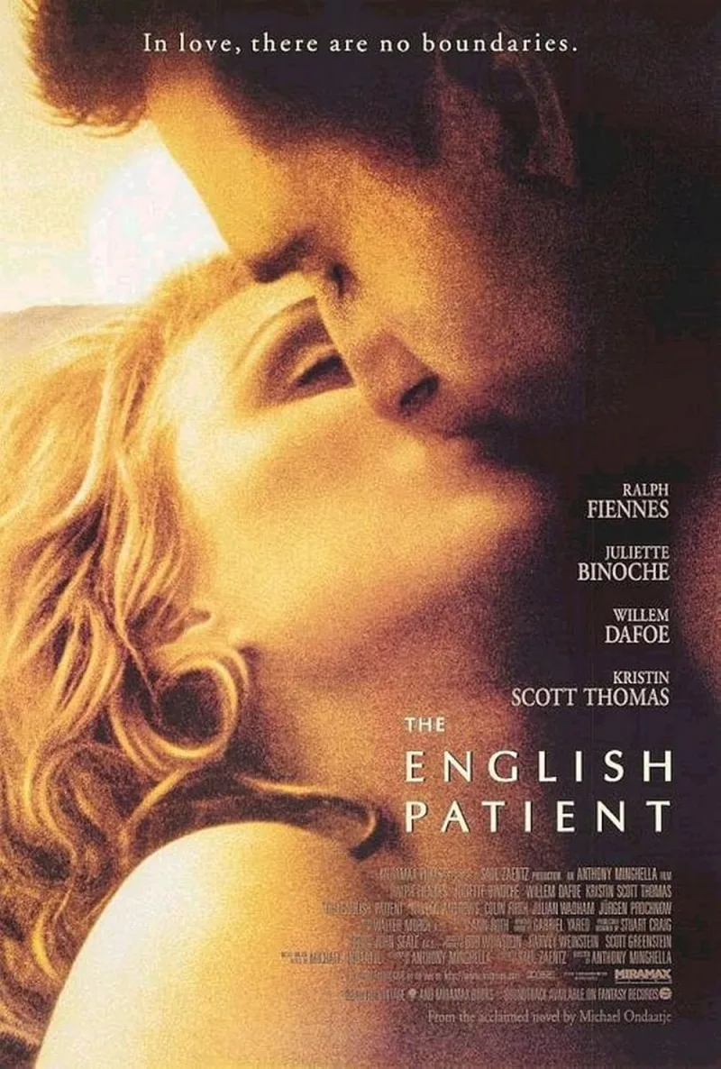 Αφίσα της ταινίας "The English Patient" με τους Ralph Fiennes και Juliette Binoche, που προβάλλεται στο Cosmote Cinema Oscars.