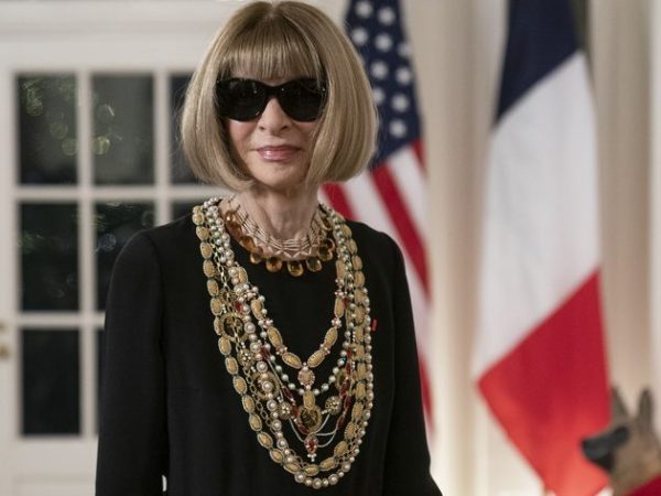 Η Βασίλισσα Καμίλα και η Anna Wintour συζητούν το μέλλον της βρεατανικής μόδας