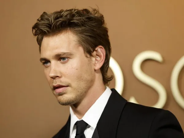 Ο ηθοποιός Austin Butler, ο οποίος θα υποδυθεί τον Lance Armstrong στη νέα ταινία του Edward Berger.