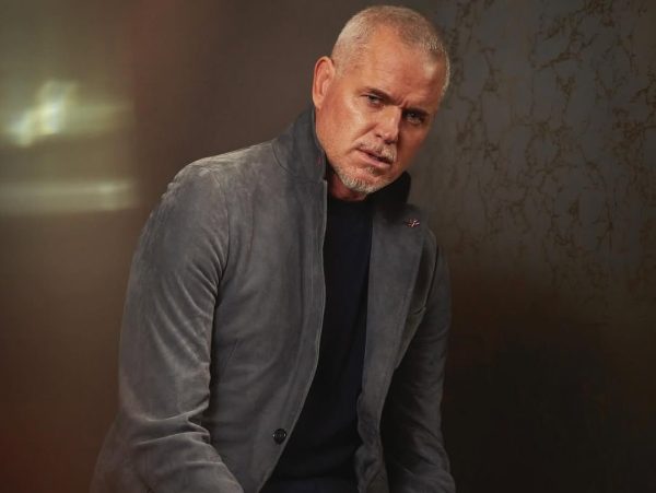 Το συγκλονιστικό αντίο στον Έρικ Ντέιν: Η κληρονομιά του Δρ. Μαρκ Σλόαν και το μήνυμα στις κόρες του