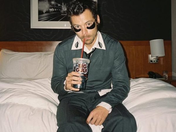 Harry Styles: Δεν έχει σκοπό να αλλάξει τις υψηλές τιμές των εισιτηρίων της περιοδείας του