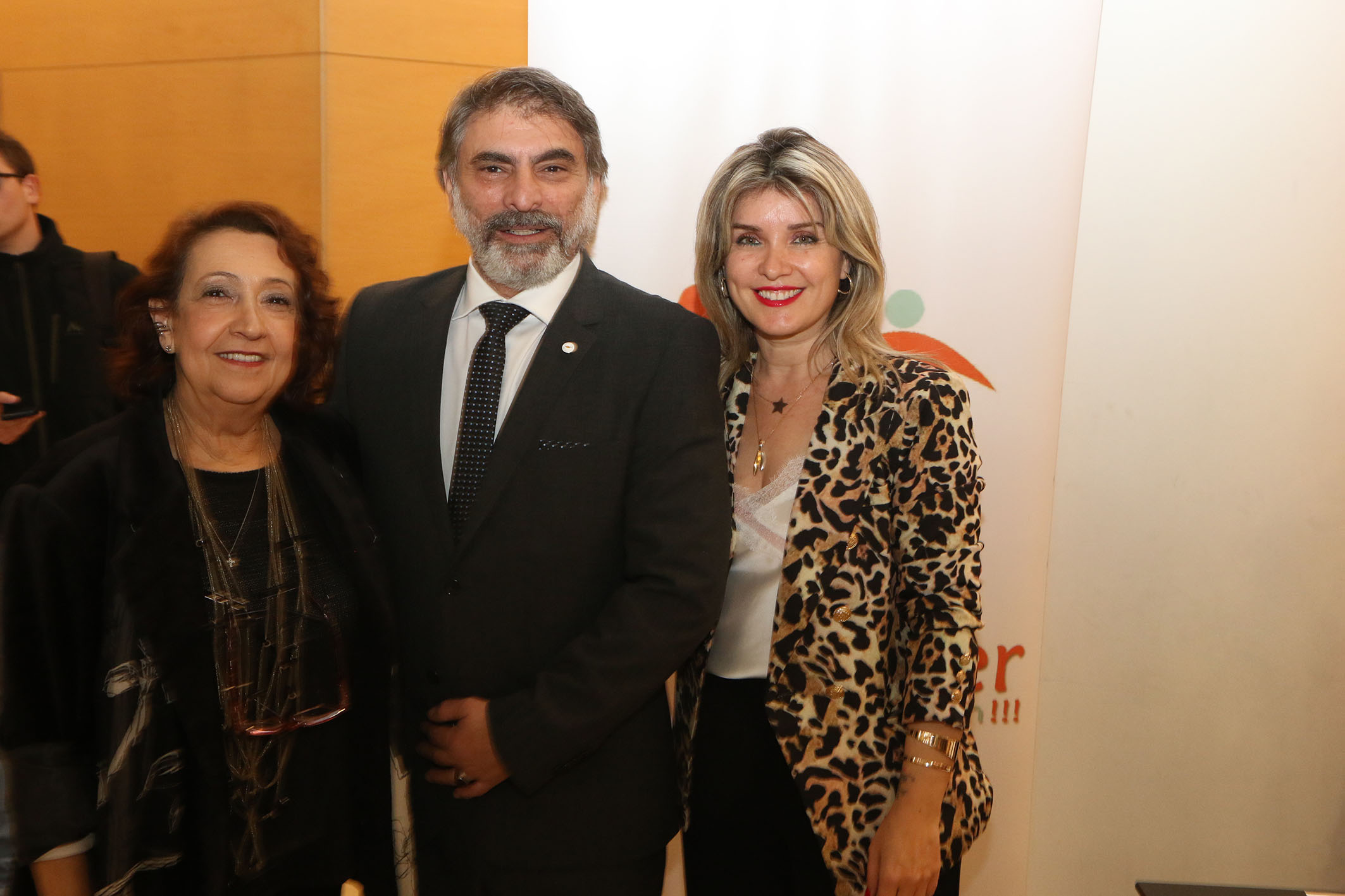 Ξένια Καλδάρα, Διομήδης Νικήτα και Πίστη Κρυσταλλίδου στην ημερίδα «Ιμάντες και Μεταποιητές» στο Ίδρυμα Μιχάλης Κακογιάννης.