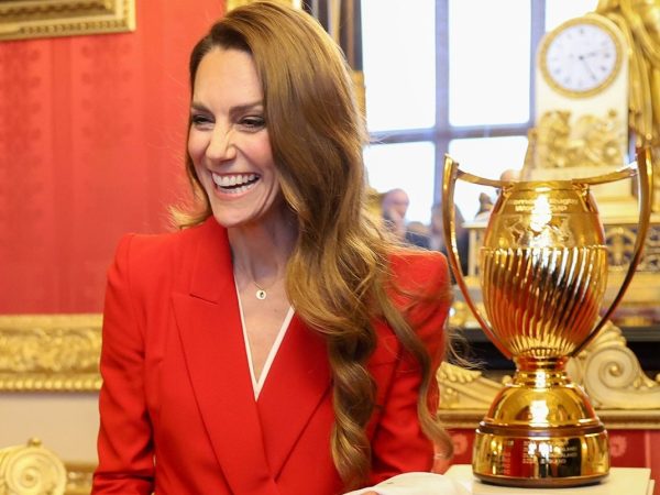 Bafta 2026: H Kate Middleton στο κόκκινο χαλί με δημιουργία από το 2016