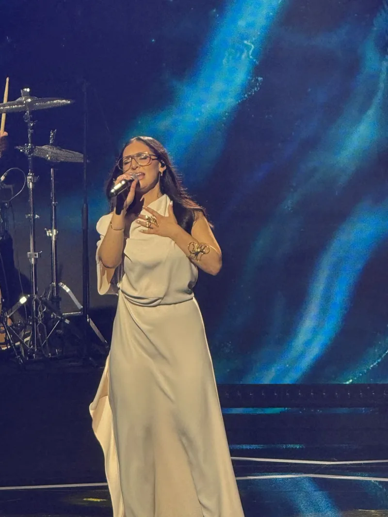 Η Κλαυδία ερμηνεύει στη σκηνή του Sing for Greece 2026, κάνοντας ένα μουσικό flashback στη Eurovision.