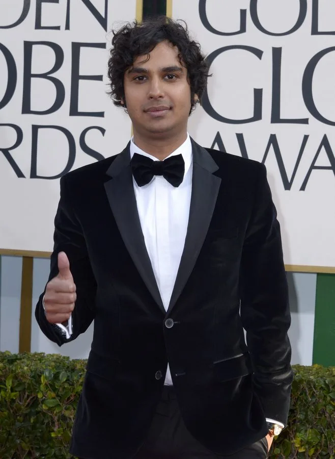 Ο ηθοποιός Kunal Nayyar από τη σειρά The Big Bang Theory σε επίσημη εμφάνιση.