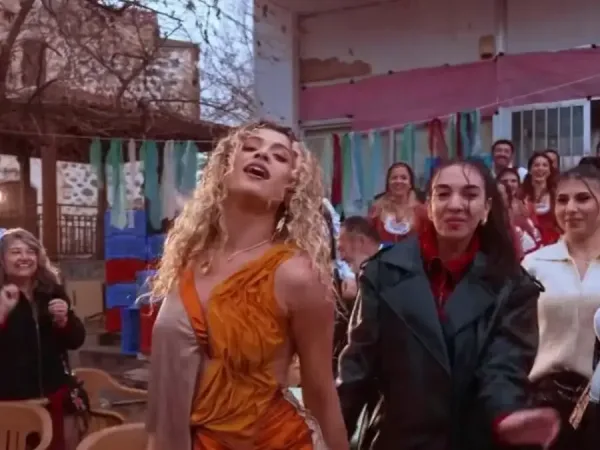 Eurovision 2026: Τι σημαίνει ο τίτλος «JALLA» στο τραγούδι της Κύπρου με την Antigoni