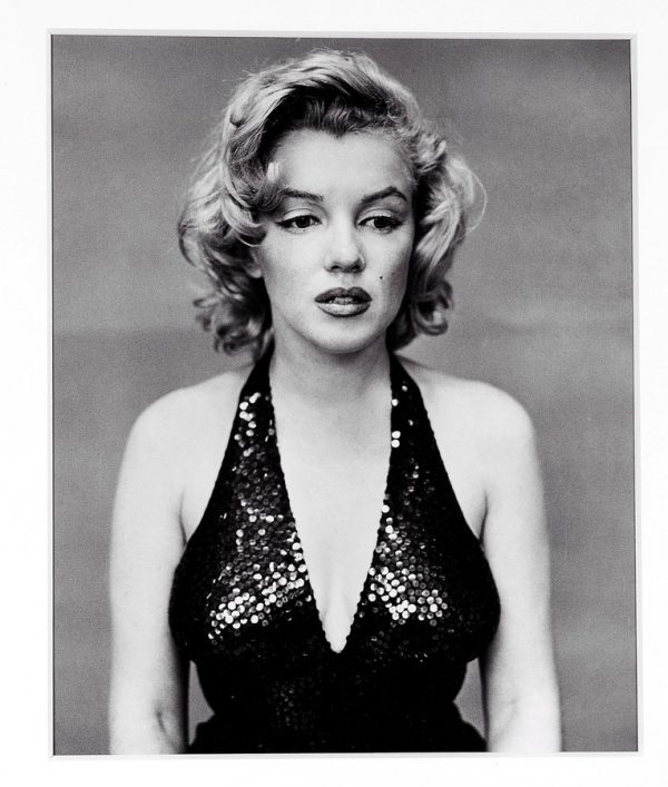 Η Catherine Deneuve και η Marilyn Monroe στο εξώφυλλο του βιβλίου Marilyn chérie.