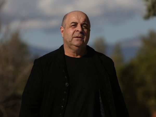 «Markos by Night»: Η Παράσταση «20 Χρόνια Δελφινάριο» Σάρωσε την Τηλεθέαση το Σάββατο 21 Μαρτίου