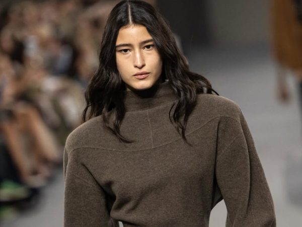 Max Mara F/W 26-27: Επανερμηνεύει το casual chic μέσα από ένα neo-μεσαιωνικό πρίσμα