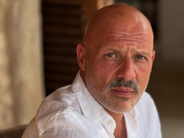 Ο Νίκος Μουτσινάς Επιστρέφει στην Τηλεόραση με το «Lingo» στο Star