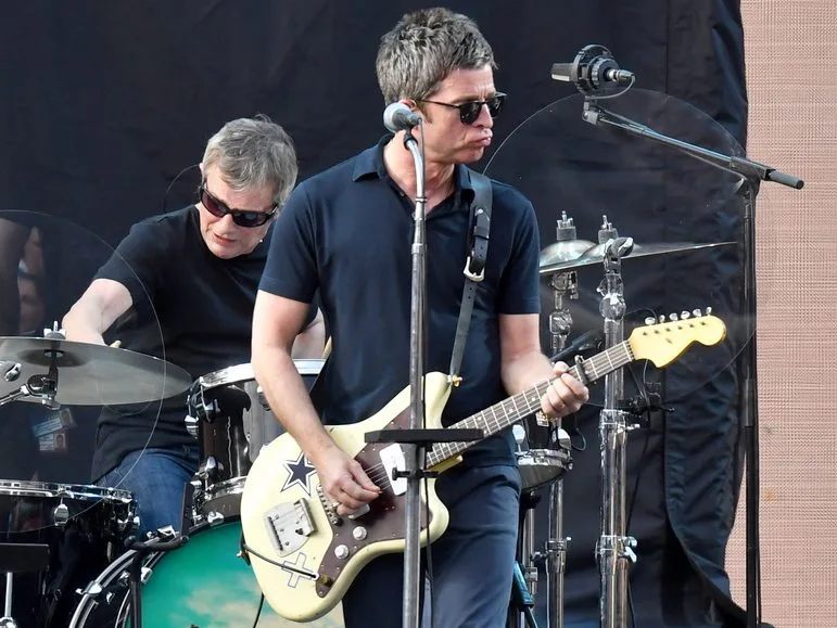 Ο Noel Gallagher σε φωτογραφία του ΑΠΕ-ΜΠΕ με αφορμή τη βράβευσή του ως Τραγουδοποιός της Χρονιάς στα BRITs 2026.